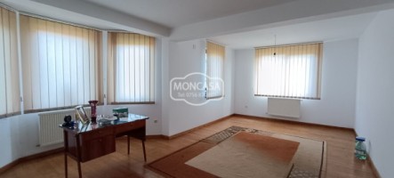 de-vanzare-vila-pe-zona-spalatoria-chelarasu-teren-704-mp-1