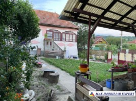 vizionari-dupa-15-martie-2025-casa-cu-4-camere-si-teren-de-1000-mp-de-vanzare-mihaesti-arges-5