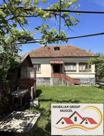 casa-4-camere-si-teren-1000-mp-intravilan-comaninoasa