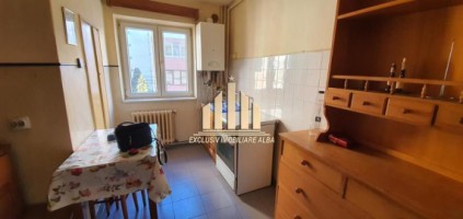apartament-3-camere-in-cetate-2