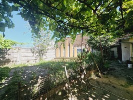 casa-individuala-de-vanzare-lipoveni-centru-8