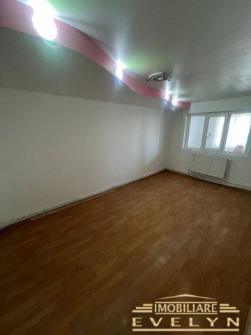 apartament-cu-3-camere-la-parter-situat-pe-strada-imparat-traian-intersectia-cu-dreptatii-pret-59000-neg