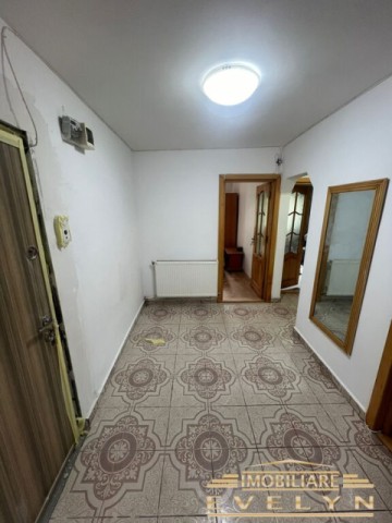 apartament-cu-3-camere-la-parter-situat-pe-strada-imparat-traian-intersectia-cu-dreptatii-pret-59000-neg-5