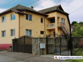 vila-8-camere-cu-teren-266-mp-de-vanzare-in-centru-campulung-muscel-arges