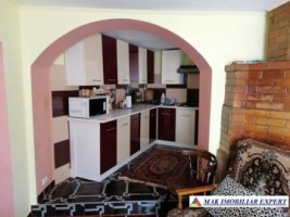 vila-8-camere-cu-teren-266-mp-de-vanzare-in-centru-campulung-muscel-arges-5