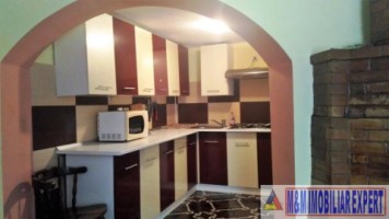 vila-8-camere-cu-teren-266-mp-de-vanzare-in-centru-campulung-muscel-arges-6