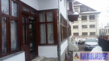 vila-8-camere-cu-teren-272-mp-de-vanzare-in-centru-campulung-muscel-arges-oportunitate-1