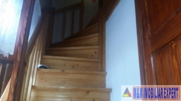 vila-8-camere-cu-teren-272-mp-de-vanzare-in-centru-campulung-muscel-arges-oportunitate-10