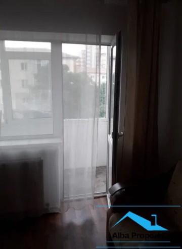 apartament-2-camere-decomandat-zona-cetate-1