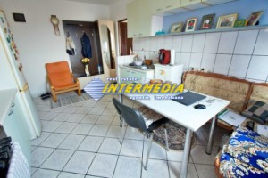 apartament-cu-2-camere-de-vanzare-in-alba-iulia-cetate-zona-piata-mobilat-si-utilat-5