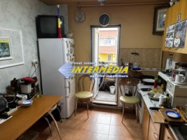 apartament-2-camere-54-mp-decomandat-cetate-piata-3