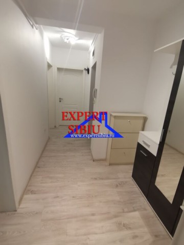 inchiriez-apartament-2-camere-decomandatrenovatzona-selimbar-9