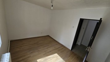 rebublicii-cbrezeanu-2-cam-renovat-completp4-47500-euro-16