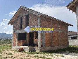 vanzare-casa-individuala-pm-la-rosu-cu-345-mp-teren-si-utilitati-in-alba-iulia-24