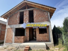 vanzare-casa-individuala-pm-la-rosu-cu-345-mp-teren-si-utilitati-in-alba-iulia-28