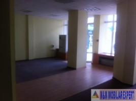 spatiu-comercial-137-mp-campulung-4