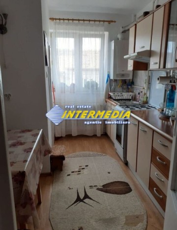 apartament-3-camere-de-vanzare-in-alba-iulia-cetate-zona-piata-3