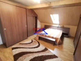 vand-apartament-4-camere-decomandatrenovat-zona-calea-poplacii-5