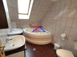 vand-apartament-4-camere-decomandatrenovat-zona-calea-poplacii-10