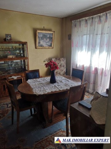vandut-apartament-2-camere-cf-1-et-24-centru-campulung-muscel-arges-1