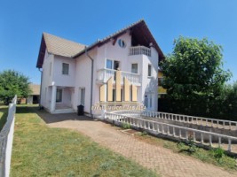 casa-tip-vila-de-vanzare-in-cetate