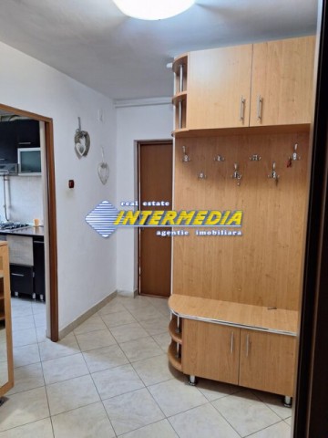 apartament-2-camere-de-inchiriat-in-alba-iulia-zona-cetate-m-uri-vedere-parc-8