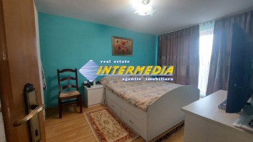 casa-cu-garaj-pe-parter-etaj-si-pod-cu-235-mp-teren-finisata-si-mobilata-complet-in-alba-iulia-20