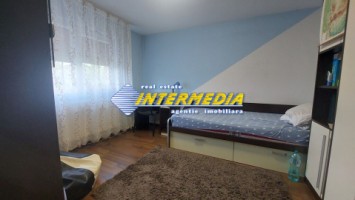 casa-cu-garaj-pe-parter-etaj-si-pod-cu-235-mp-teren-finisata-si-mobilata-complet-in-alba-iulia-25