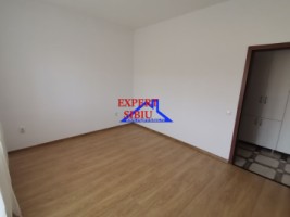 inchiriez-ap3-camerecu-gradina-100-mprecent-renovat-zona-selimbar-9