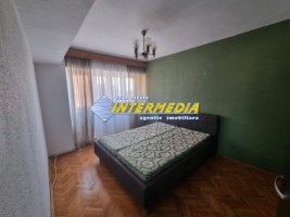 apartament-2-camere-decomandat-de-inchiriat-in-alba-iulia-centru-2