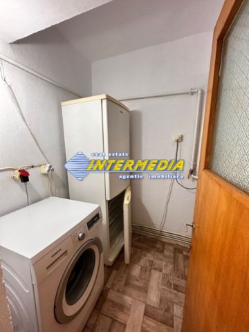 apartament-2-camere-decomandat-de-inchiriat-in-alba-iulia-centru-11