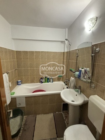 apartament-3-camere-suprafata-67-mp-2-balcoane-zona-util-5