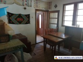 casa-cu-5-camere-si-teren-de-1482-mp-de-vanzare-in-cetateni-arges-4