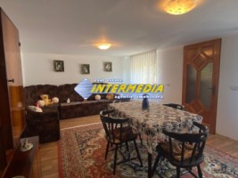 vanzare-casa-4-camere-curete-si-gradina-2600-mp-comciugud-la-asfalt-toate-utilitatiile