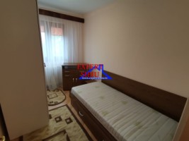 inchiriez-apartament-3-camere-semidecomandat-zona-mihai-viteazul-4