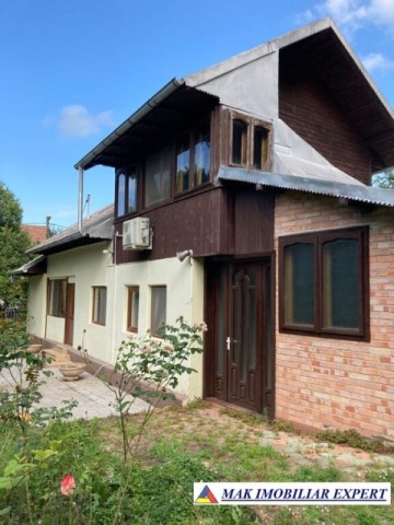vila-de-vanzare-arges-vila-5-camere-cu-piscina-si-teren-de-1020-mp-in-balilesti-2