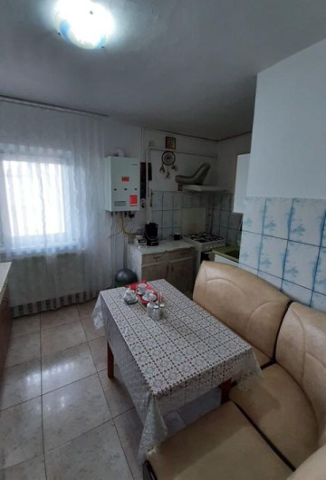 apartament-3-camere-calea-nationala-zona-bazar-65000-pret-negociabil-4