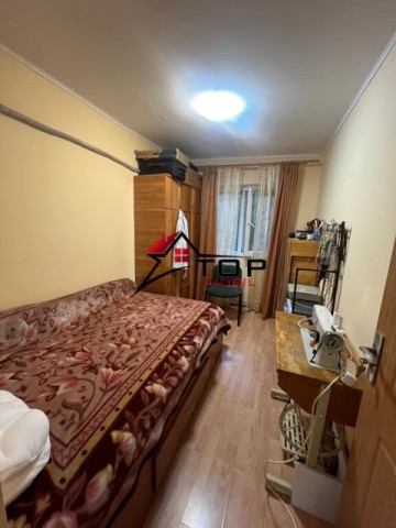 apartament-cu-3-camere-decomandat-etajul-2-pacurari-4