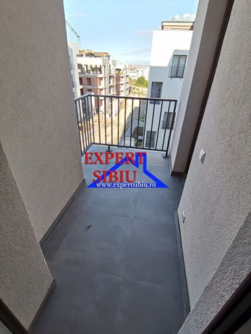 inchiriez-apartament-2-camererecent-renovatzona-turnisor-10