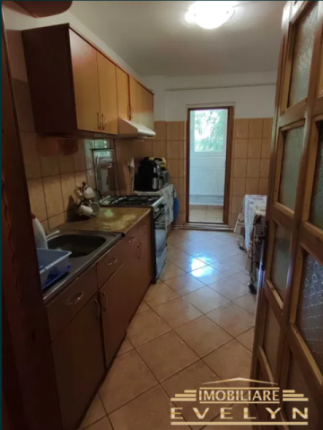 apartament-3-camere-str-gheorghe-avramescu-directia-muncii-pret-70000-euro-negociabil-3