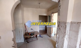 apartament-2-camere-decomandat-etaj-intermediar-zona-cetate-4