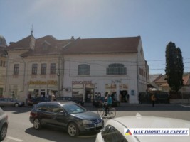 apartament-6-cam-teren-50-mp-central-campulung-muscel-arges