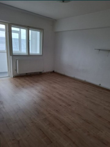 de-vanzare-apartament-cu-2-camere-zona-primaverii-2