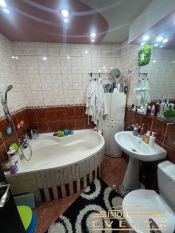 de-vanzare-apartament-3-camere-garaj-zona-imparat-traian-6