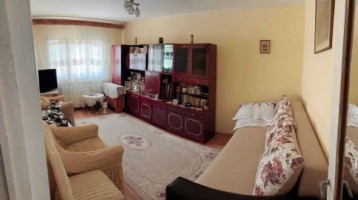 de-vanzare-apartament-cu-2-camere-etaj-3-zona-primaverii-1