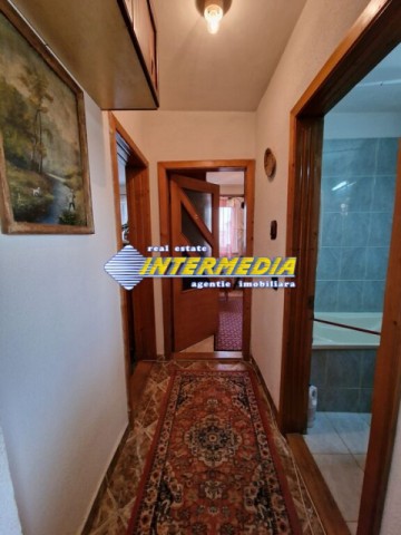 apartament-4-camere-de-vanzare-in-alba-iulia-zona-cetate-8