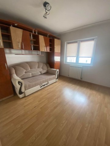 apartament-2-camere-zona-scoala-nr-8-suprafata-de-52-mp-1200-lei-1