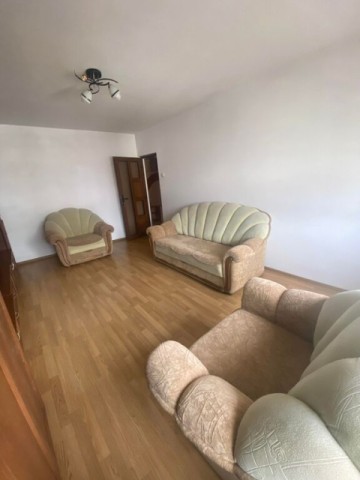 apartament-2-camere-zona-scoala-nr-8-suprafata-de-52-mp-1200-lei