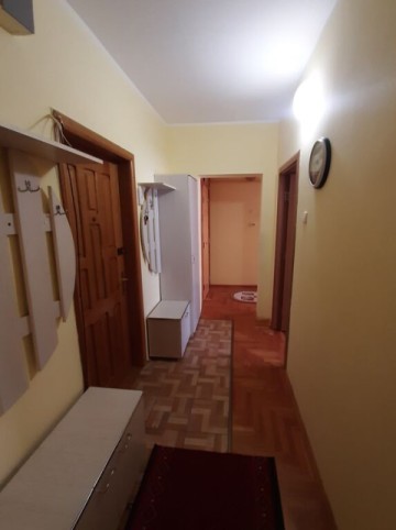 apartament-2-camere-situat-pe-colonel-tomoroveanu-dispune-si-de-garaj-3