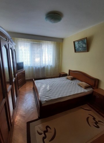 apartament-2-camere-situat-pe-colonel-tomoroveanu-dispune-si-de-garaj